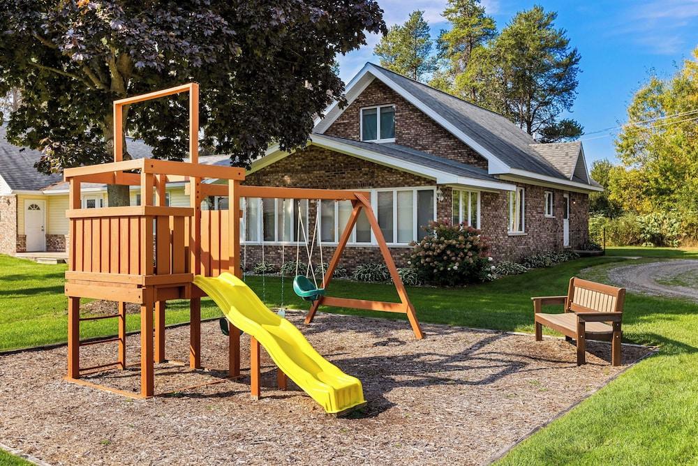 Best Western of Harbor Springs photo 50
