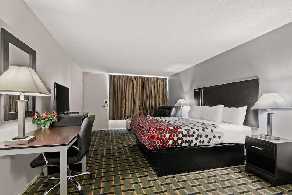 Econo Lodge Clemson - University Area photo 25