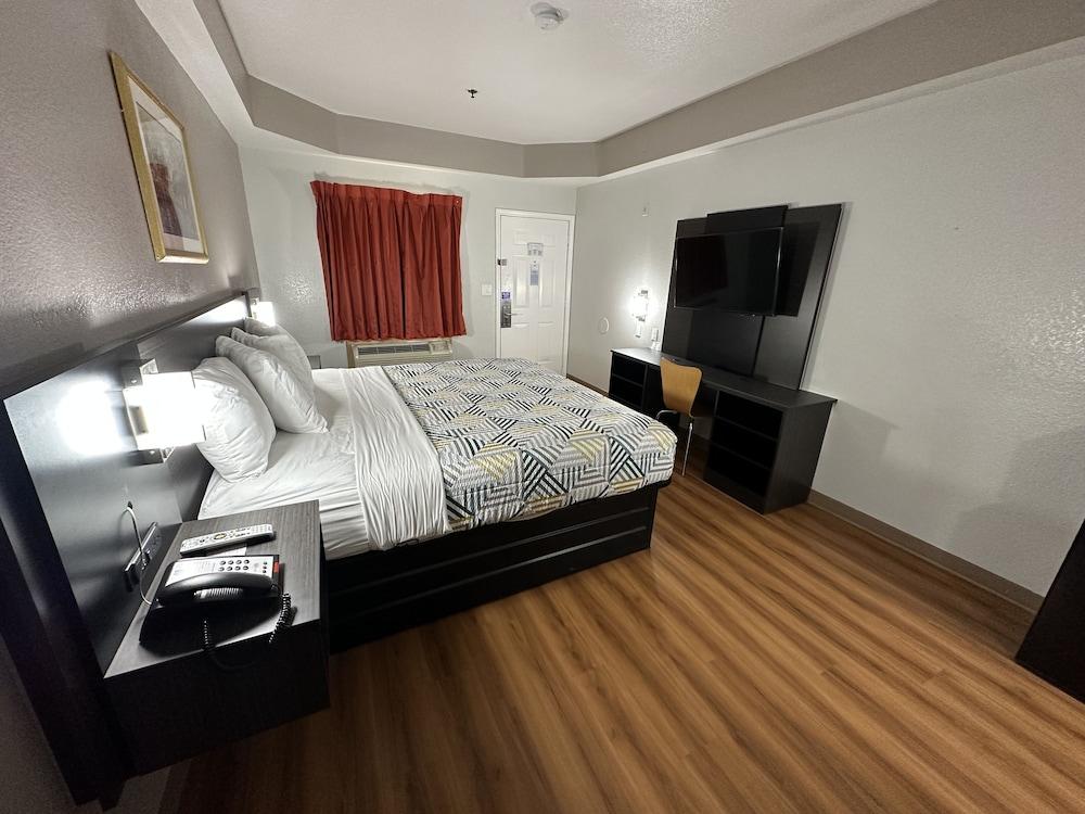 Motel 6 Alvarado, TX photo 6