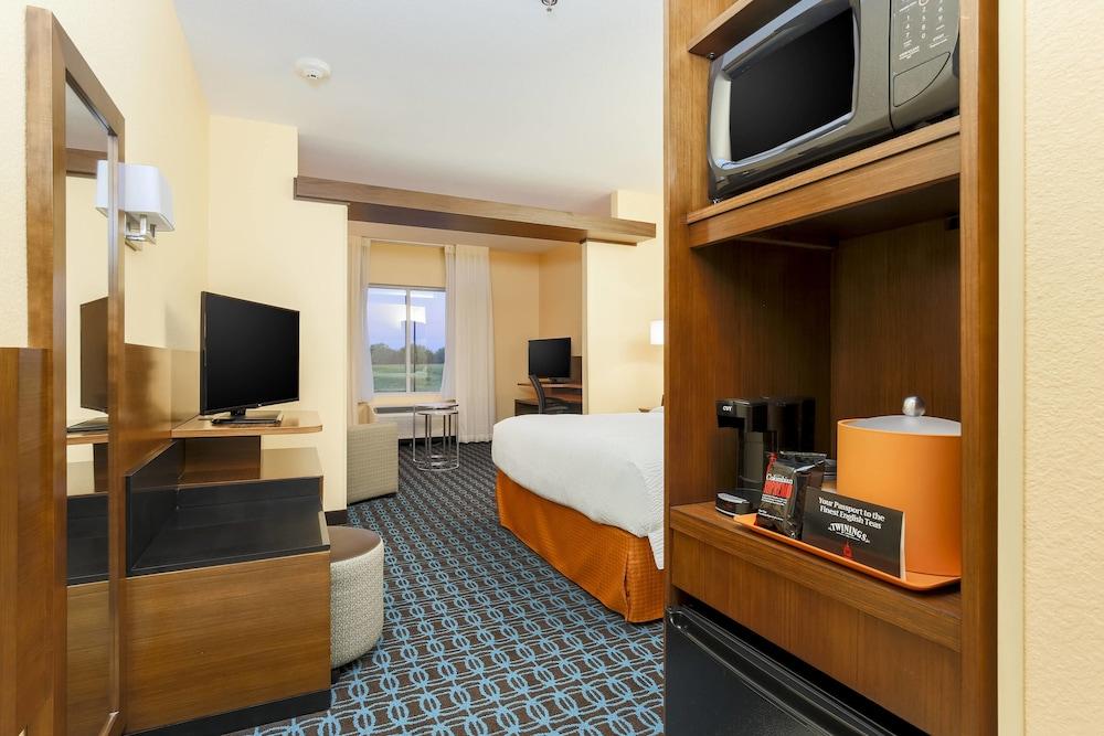 Fairfield Inn & Suites Pleasanton photo 9