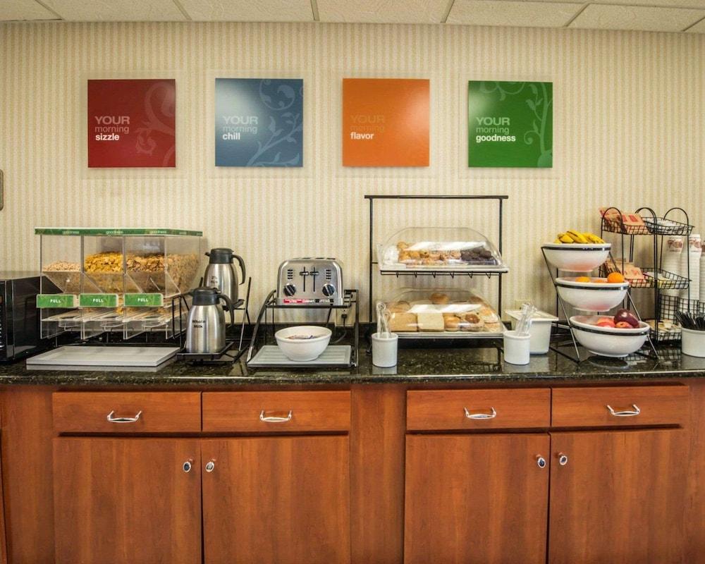 Comfort Inn & Suites Morganton South photo 35