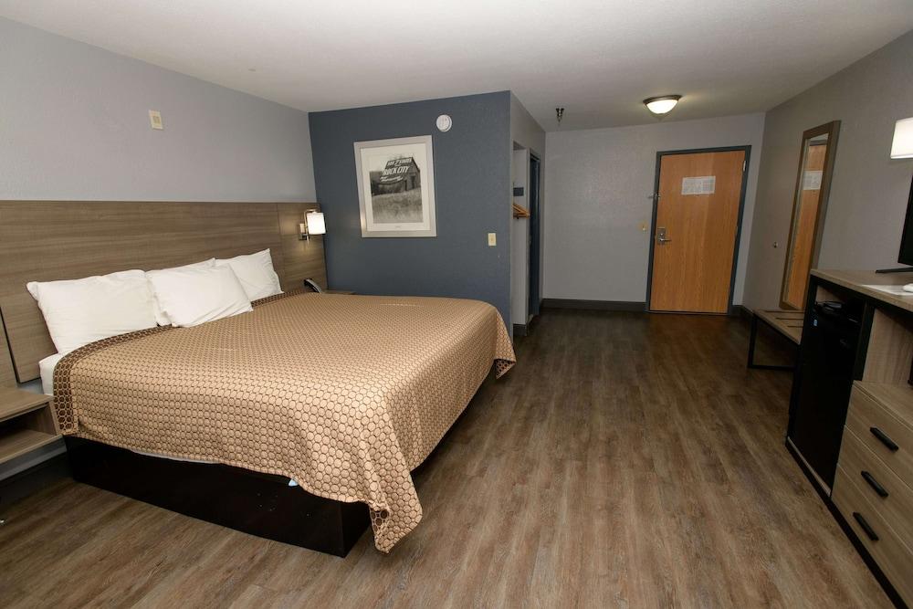 Home Town Inn Ringgold photo 26