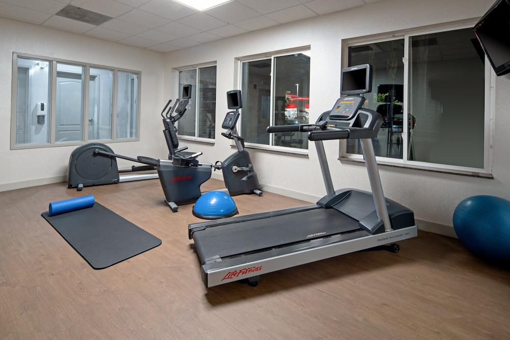 Holiday Inn Express Hotel & Suites Fresno South by IHG photo 23