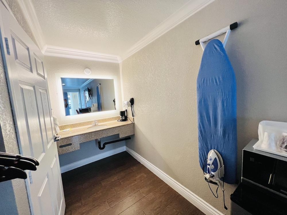 Casa Blanca Hotel - Orange photo 23