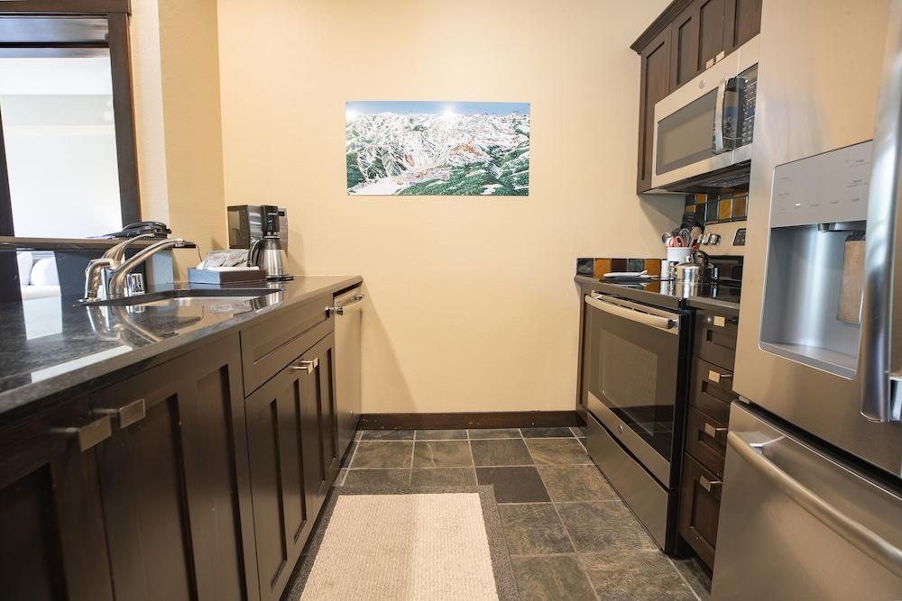 The Village at Palisades Tahoe photo 54