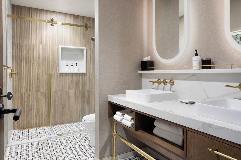 Ada Hotel photo 10