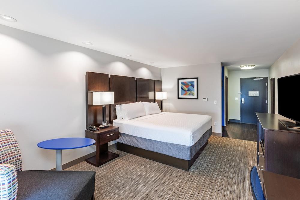 Holiday Inn Express & Suites Austin NW - Lakeway by IHG photo 10