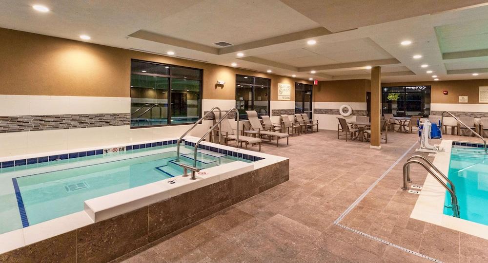 Hampton Inn & Suites Duluth North/Mall Area photo 22