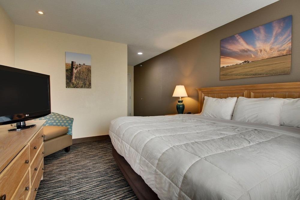 EverSpring Inn & Suites photo 22