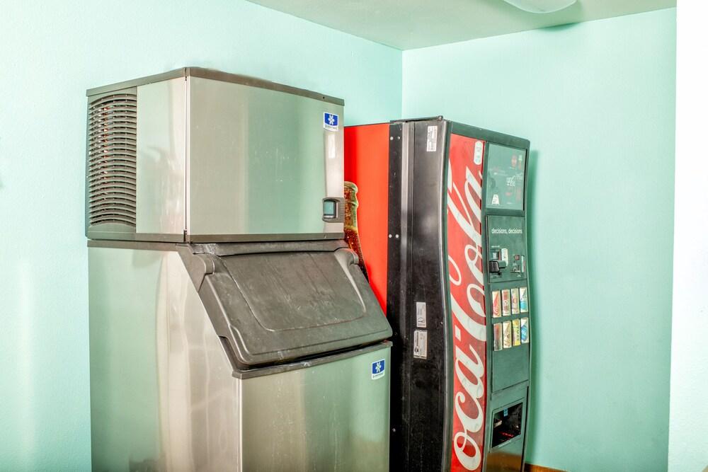 Captain Quarters Motel photo 8