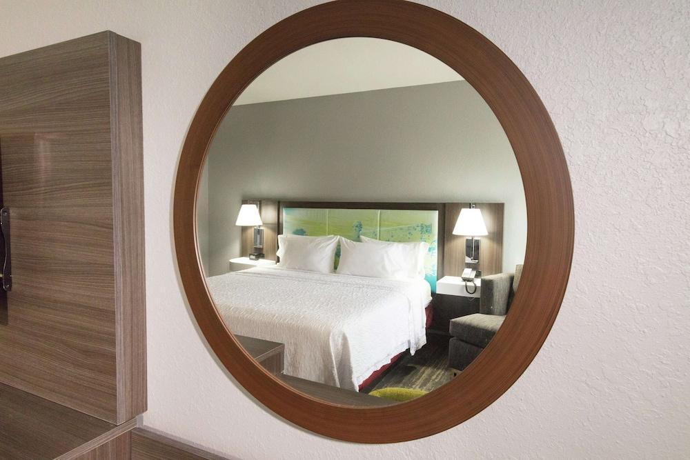 Hampton Inn St. Augustine Beach photo 8