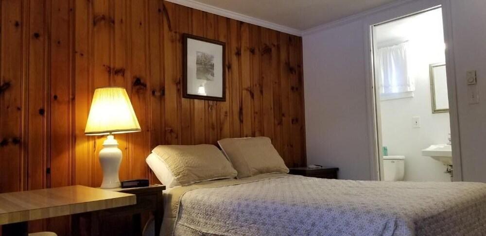 Tallwood Motel Wells photo 2
