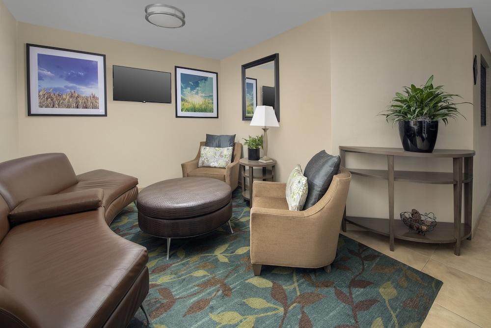 Candlewood Suites I-26 at Northwoods Mall by IHG photo 4