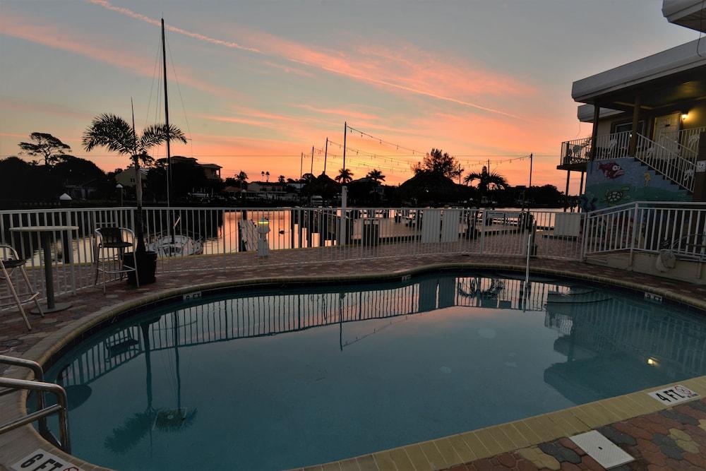 Bayview Plaza Waterfront Resort photo 71