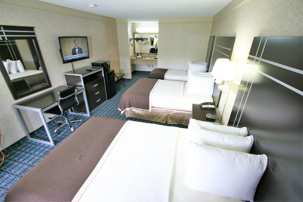 Deluxe Inn Fayetteville - I-95 Exit 49 photo 4