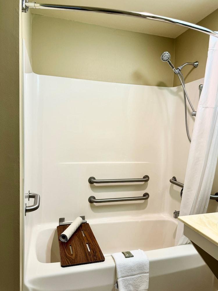 Country Inn & Suites Rochester South Mayo Clinic photo 10