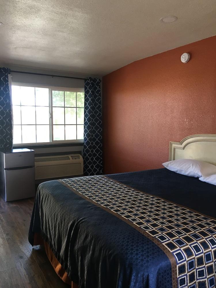 Valley Motel photo 7