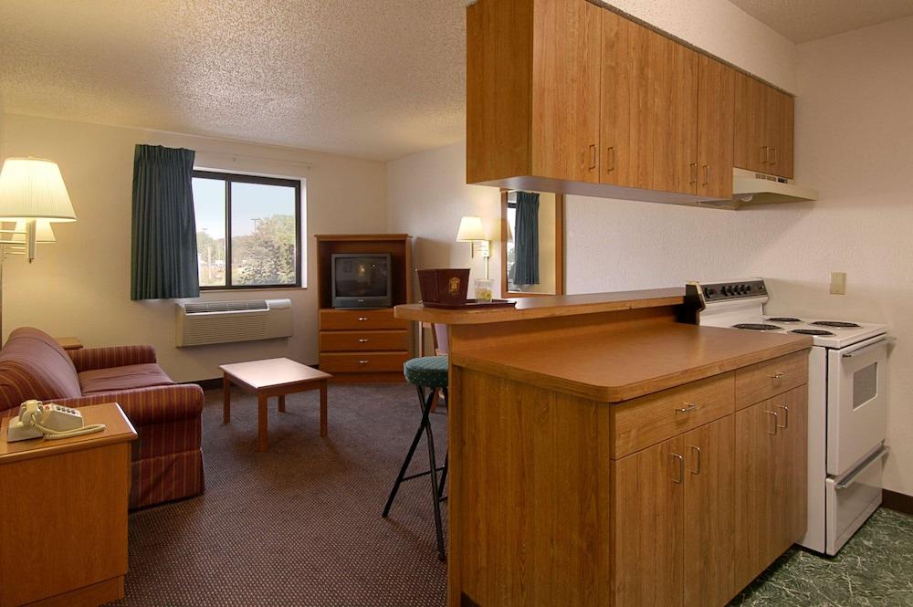 Super 8 by Wyndham Pulaski photo 7