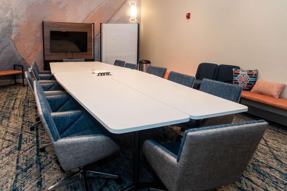 Hilton Garden Inn Mattoon,  Il photo 11