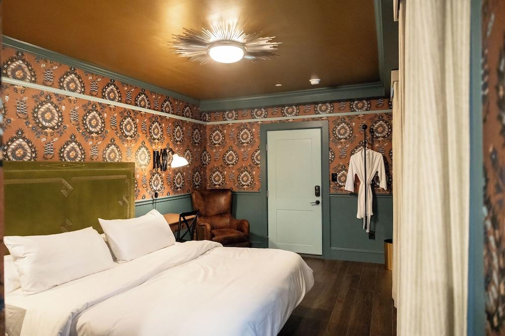 The Gas Lamp Hotel - Davy Suite photo 8