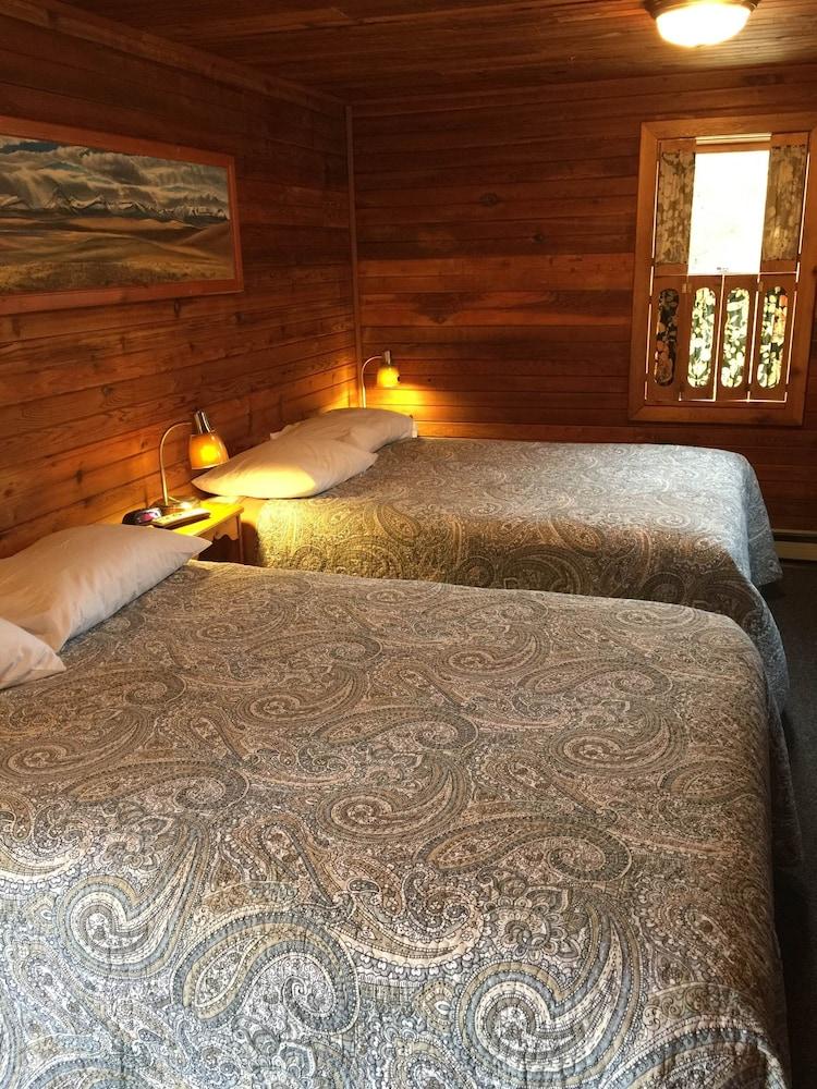 Whistling Swan Motel photo 4