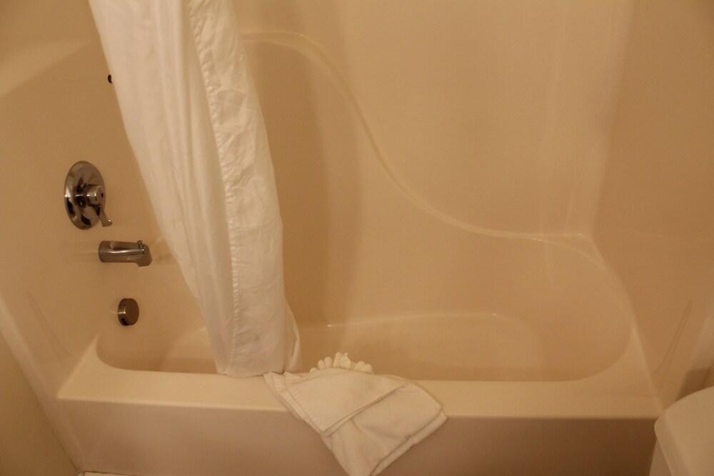 Inn at the Shore photo 35