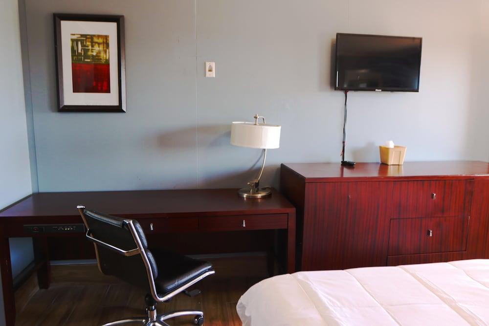 Studio Suites photo 13