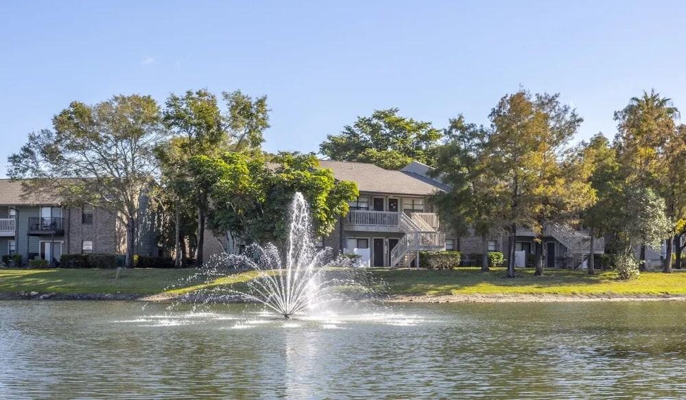 Landing Fort Myers Forestwood photo 6