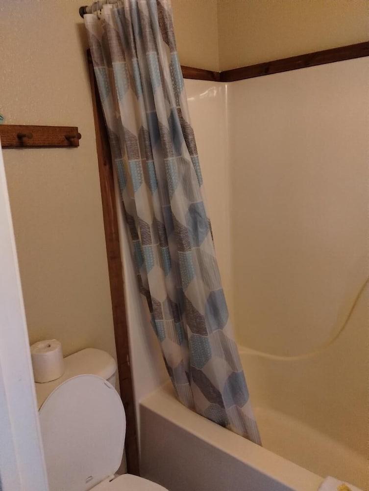 Anglers Riverfront Motel photo 5