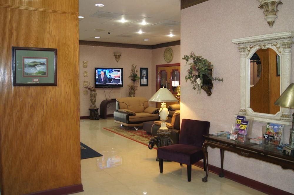 Royal Inn photo 4