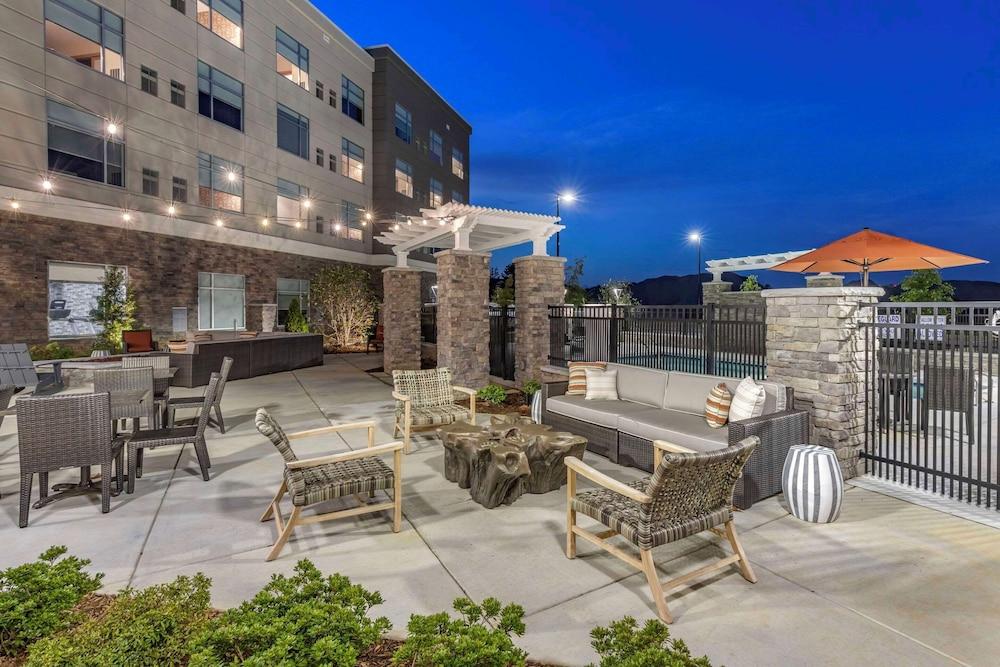 DoubleTree by Hilton Greenville Woodruff Road photo 57