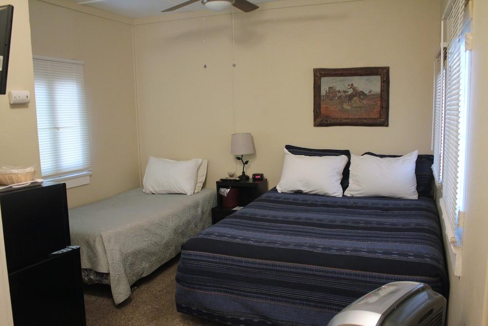 Shep's Miners Inn photo 32