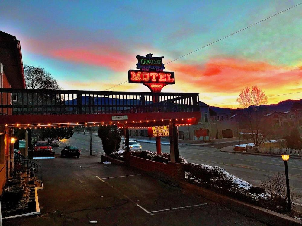 Caboose Motel photo 41