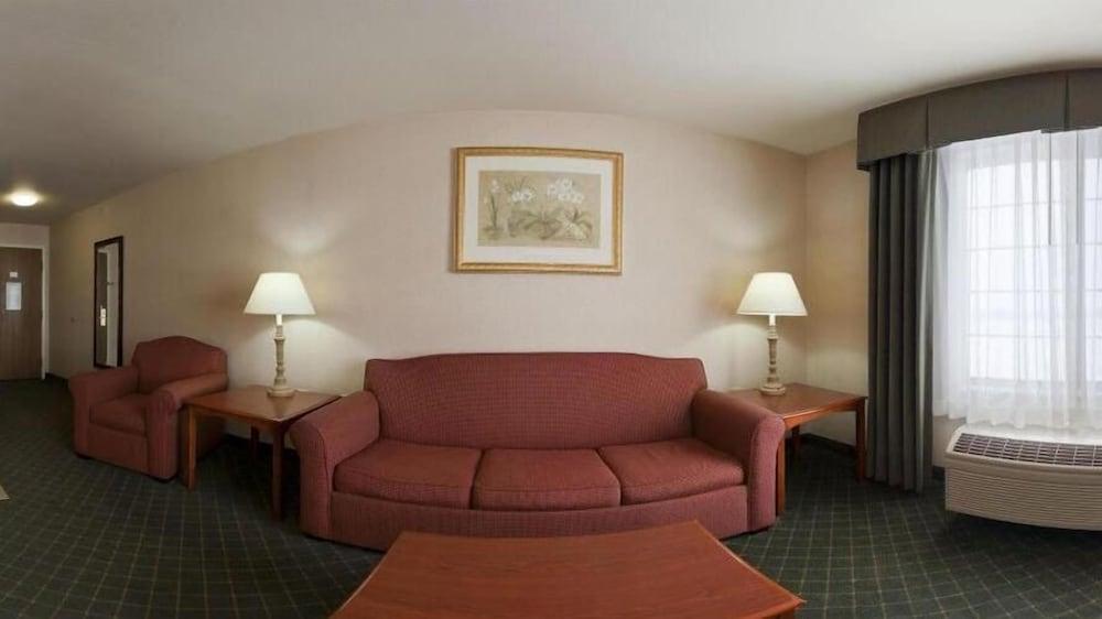 Holiday Inn Express Lebanon by IHG photo 20