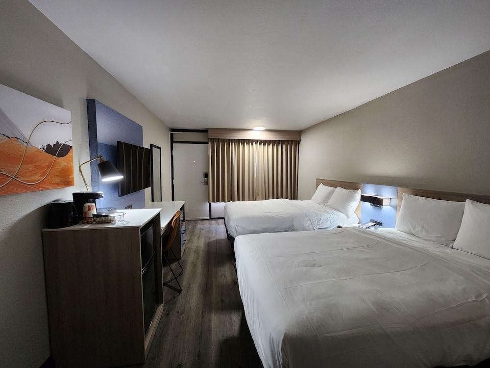 Smart Stay Inn photo 12