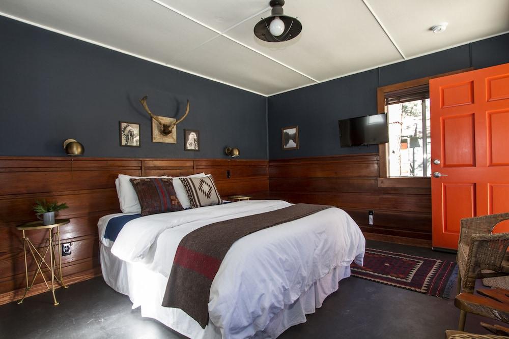 Noon Lodge at Mallard Bay photo 6