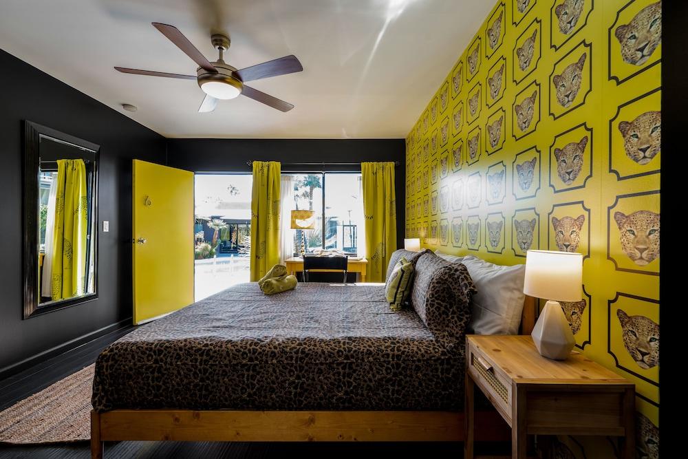 Cheetah Hotel photo 8