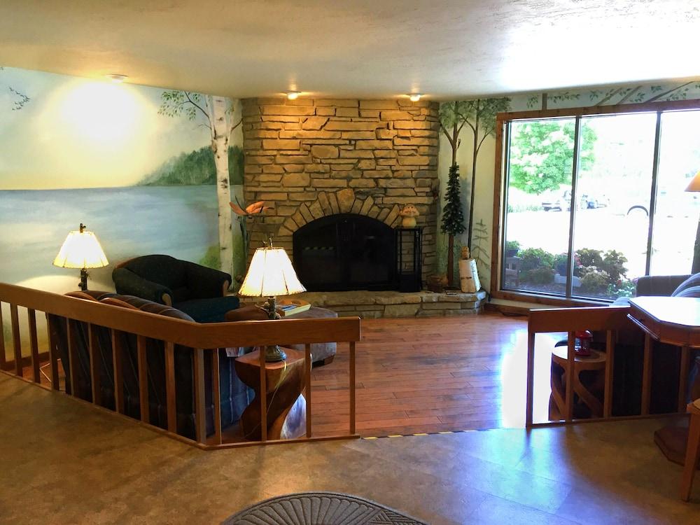 Open Hearth Lodge photo 62