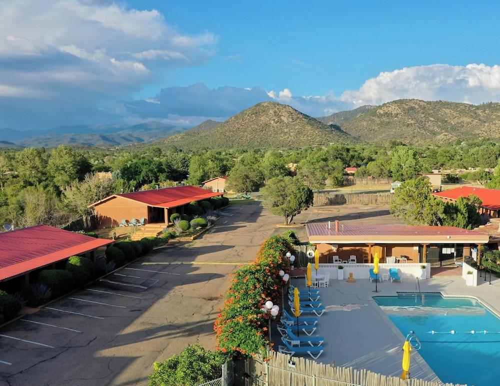 Pecos Trail Inn photo 27