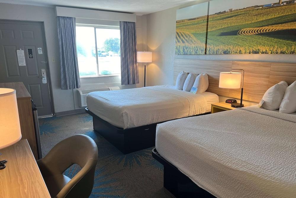 Days Inn by Wyndham Hays photo 25