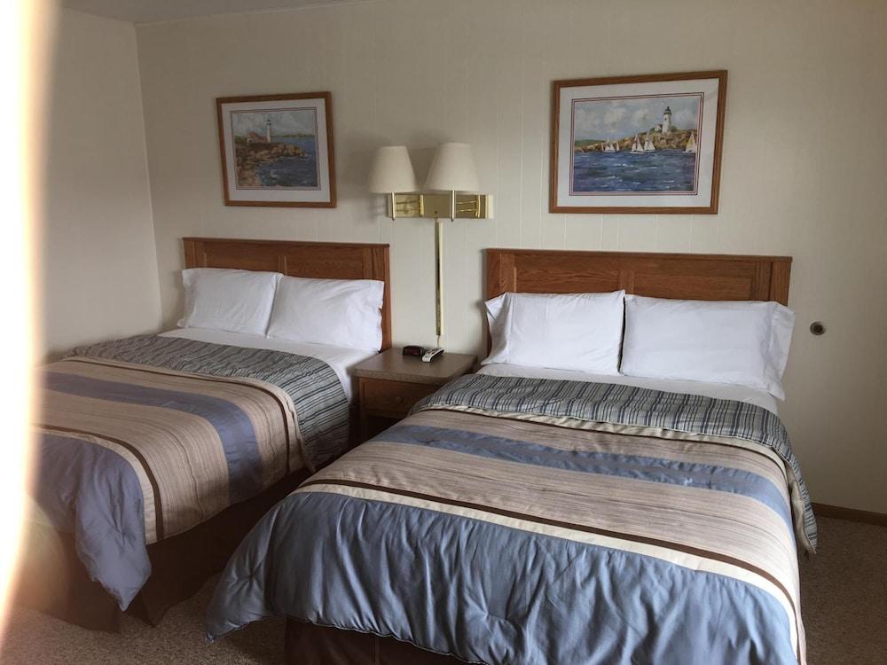 Coho Motel and Suites photo 16