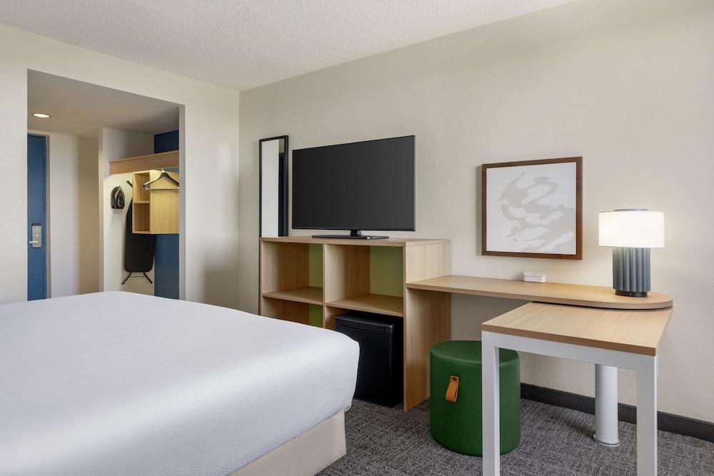 Spark by Hilton Germantown Washington DC North photo 17