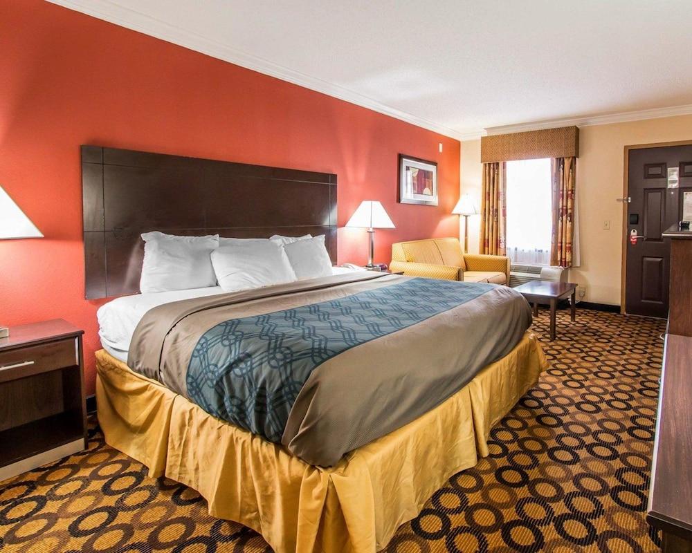 Econo Lodge Richmond Hill photo 16