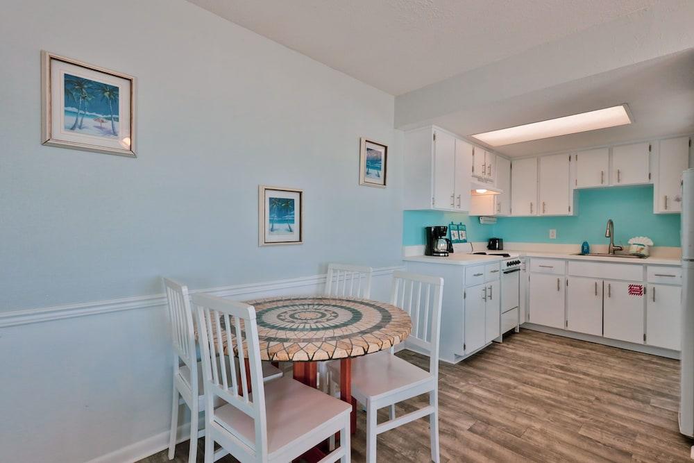 Coastal Waters Inn photo 7