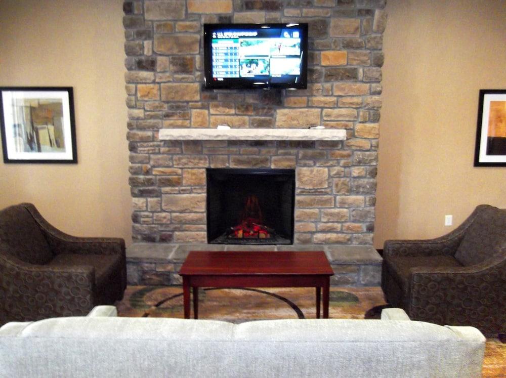 Stanton Inn & Suites photo 52