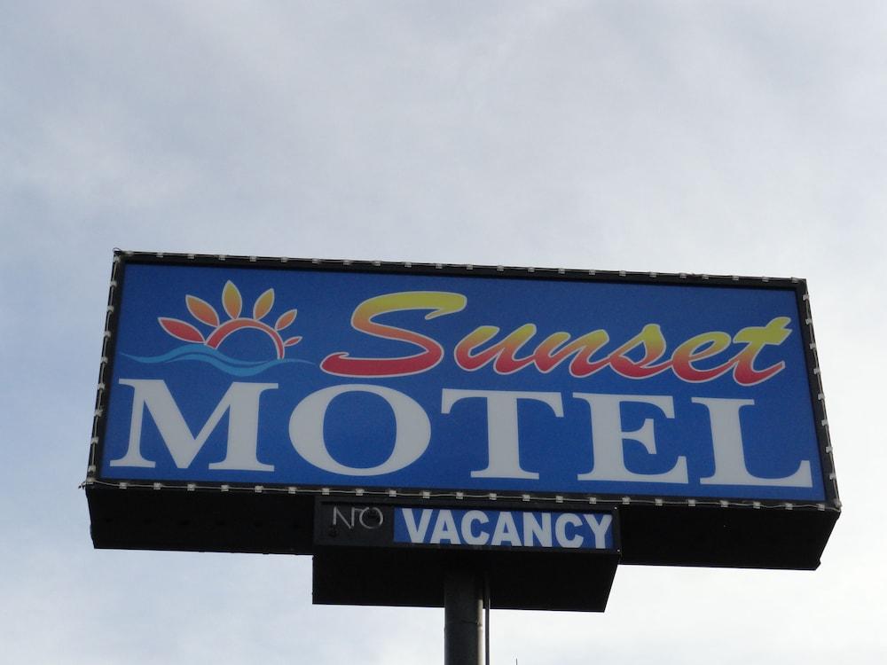 Sunset Motel photo 6