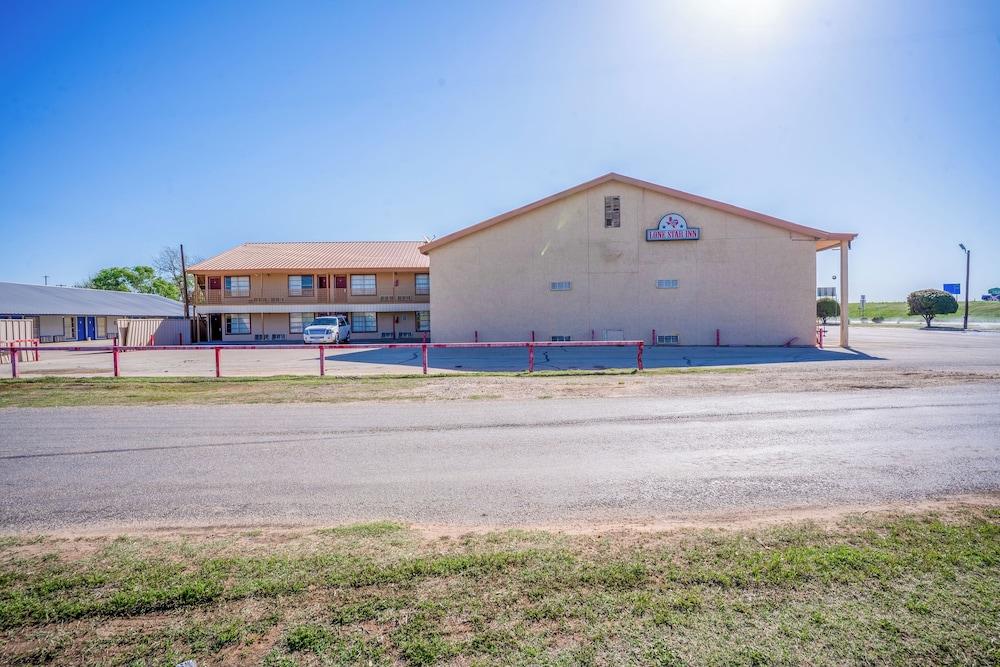 Lone Star Inn by OYO Vernon Texas Hwy 287 photo 41