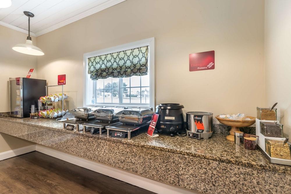 Best Western Plus University Park Inn & Suites photo 21