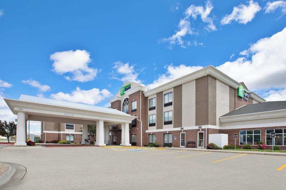 Holiday Inn Express & Suites Buffalo by IHG photo 51