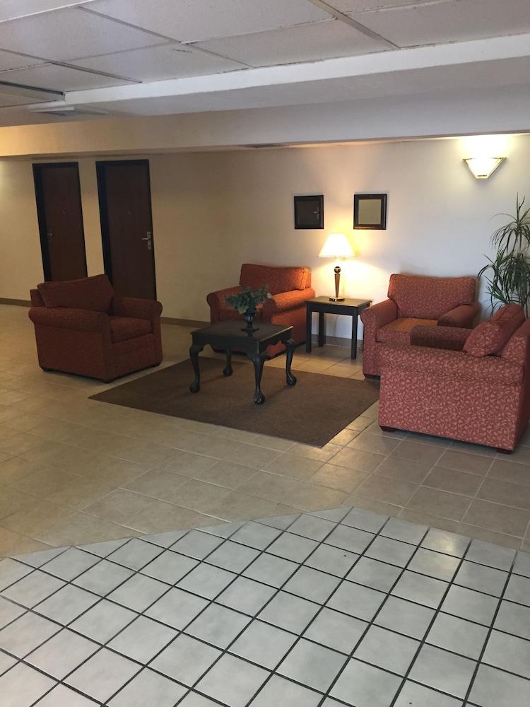 Luxury Inn & Suites photo 4